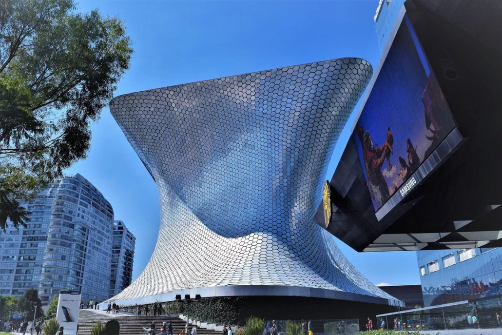 Football-Tour-Mexico-City-Centre-.height-775_eRV7rip-1030x687