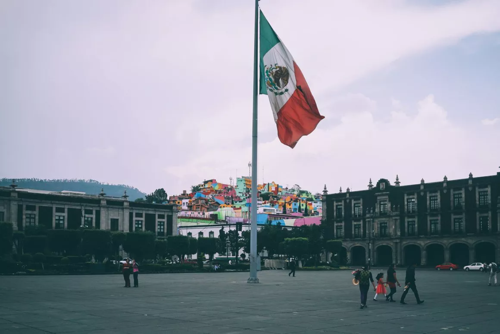 Football-Tour-Mexico-City-Flag.height-775_fH61AcT-1030x688