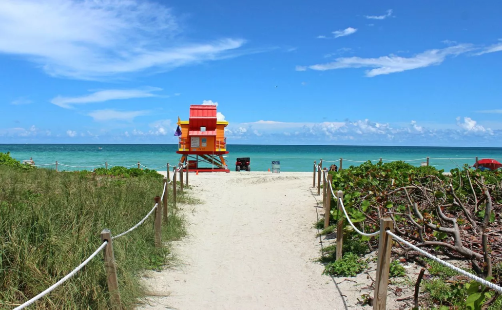 Football-Tour-Miami-Beach-2.height-775_thWqkHq-1030x636