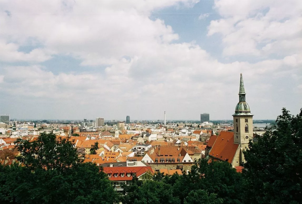 Football-Tour-Slovakia-Bratislava-Centre.height-775_HDxV4t8-1030x696